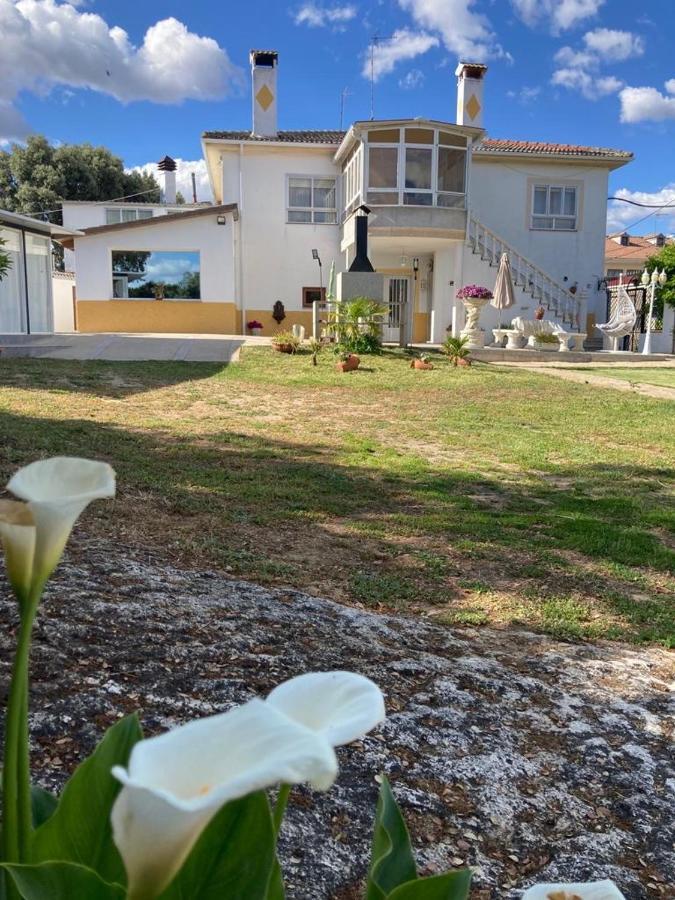 Villa Entre Encinas Moralina Extérieur photo